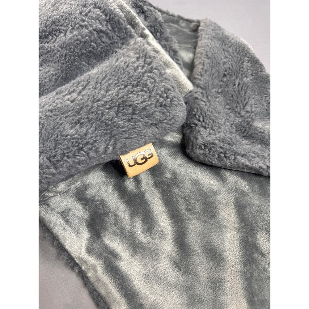 UGG 2 Gray Sherpa and Velvet Plush Throw Pillow Cover 20x20 Square Logo Patch